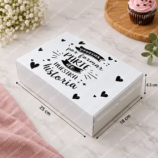 Caja Blanca Nuestra Historia Con Corazones 25x18x6,5 Cm