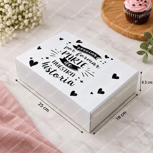 Caja Blanca Nuestra Historia Con Corazones 25x18x6,5 Cm